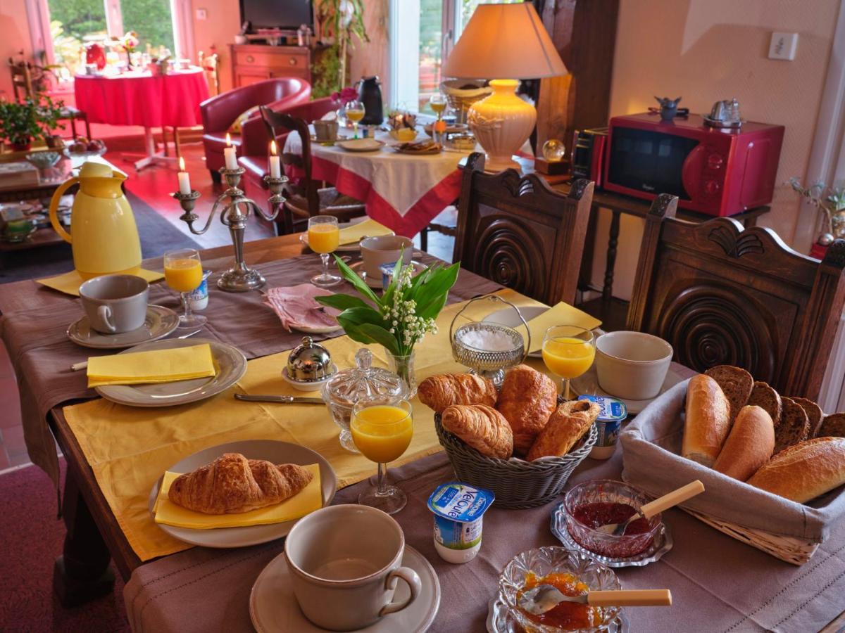 Les Roses Bed & Breakfast Santec Exterior photo